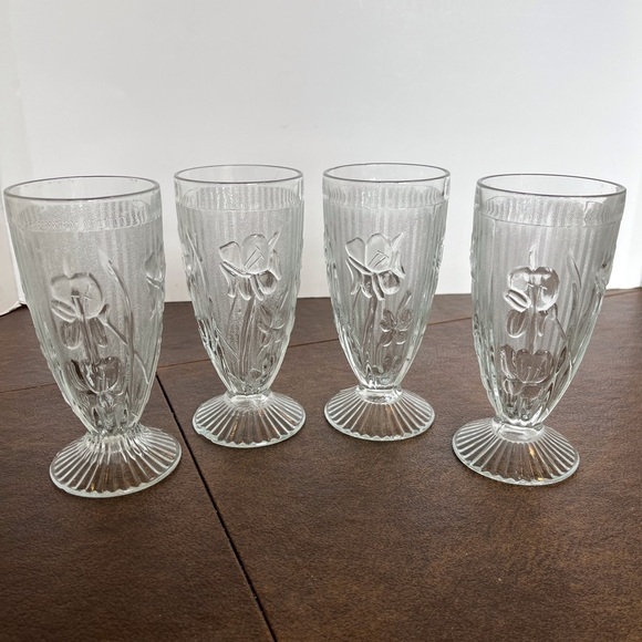 Tumblers with Iris’ and Herringbone Design Set of 4 - Picture 13 of 13